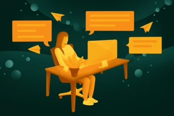 Eine Person sitzt an einem Schreibtisch mit einem Computer, umgeben von schwebenden Sprechblasen und Papierflieger-Icons, was auf Kommunikations- oder Nachrichtenaktivitäten hindeutet. Auf dem Schreibtisch steht eine Topfpflanze.