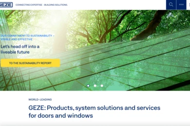 Text: "Text, der GEZEs Engagement für Nachhaltigkeit fördert, mit einem grünen Vordach und modernen architektonischen Elementen, die mit Türen und Fenstern in Verbindung stehen.
